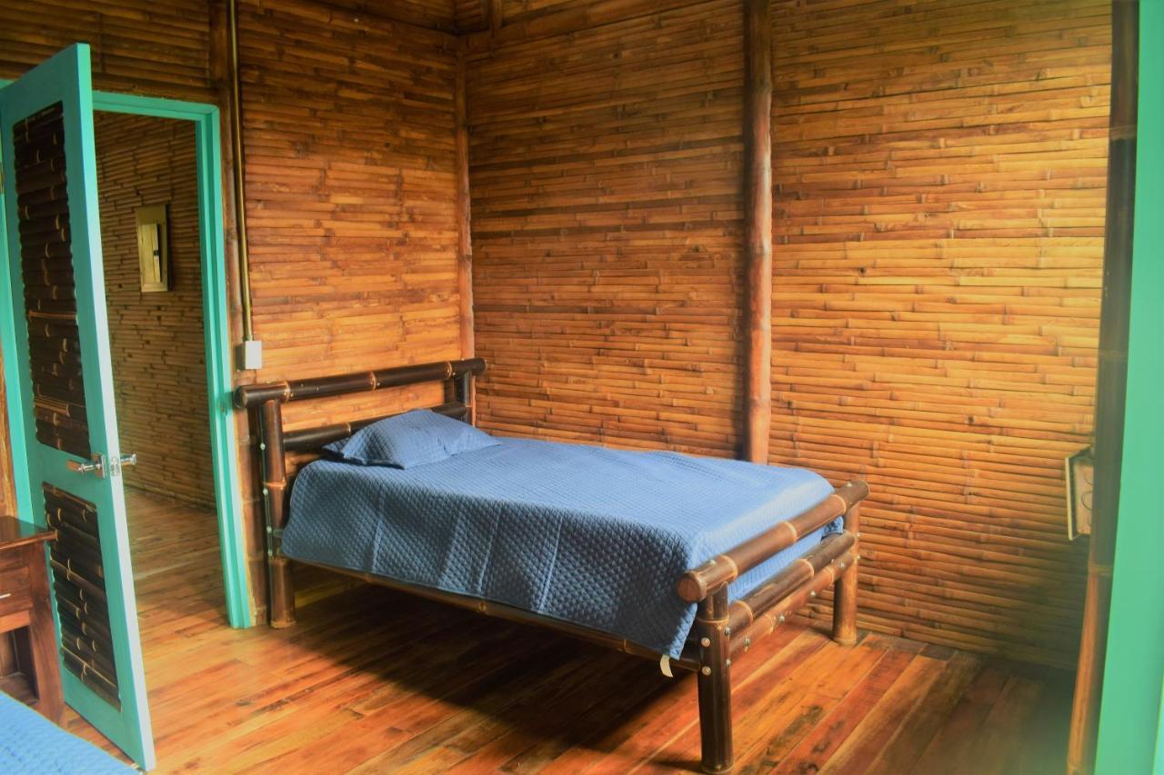 Villa Casa De Bambu à Turrialba Extérieur photo