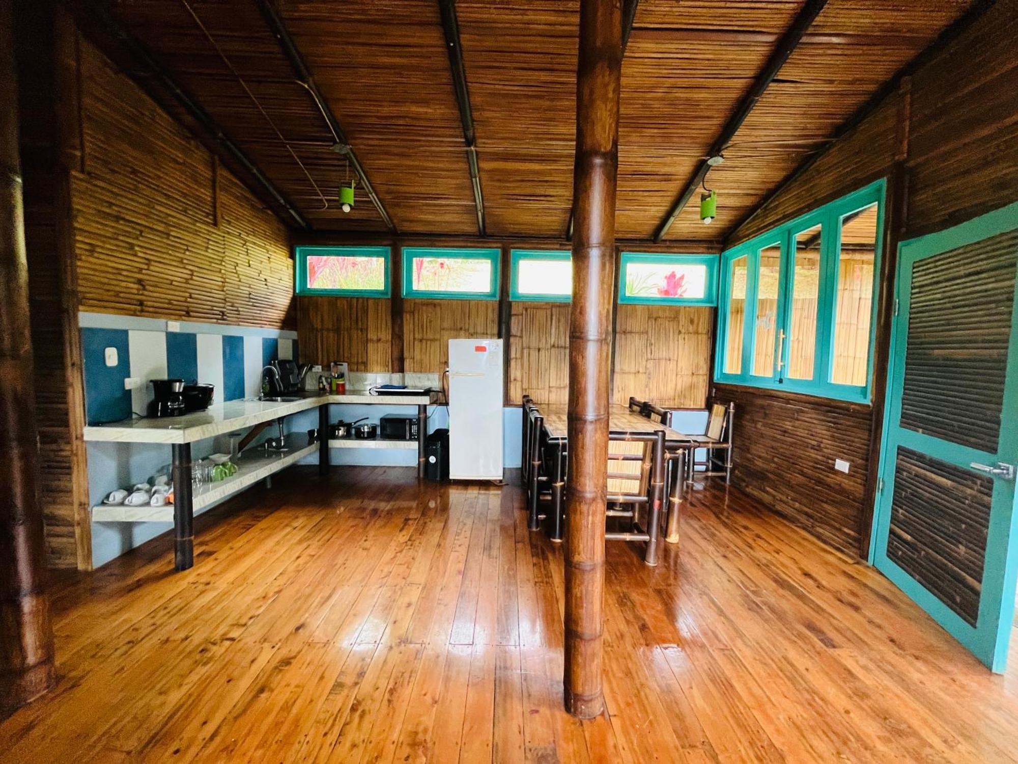 Villa Casa De Bambu à Turrialba Extérieur photo